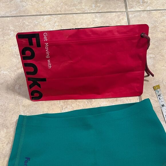 Women's Fanka NWT Teal Leggings - Picture 5 of 7